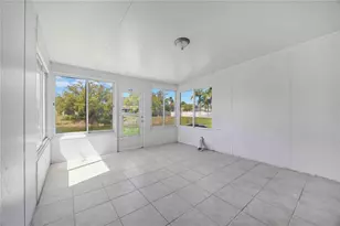 727 Kensington Lake Cir, Brandon, FL 33511 - Photo 30