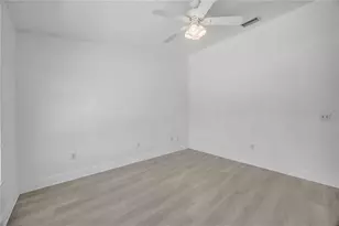 727 Kensington Lake Cir, Brandon, FL 33511 - Photo 48