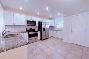 6332 Newtown Cir, Tampa, FL 33615 - Photo 8