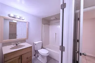 6332 Newtown Cir, Tampa, FL 33615 - Photo 14