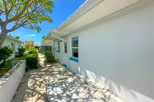 11295 1st St E, Treasure Island, FL 33706 - Photo 54