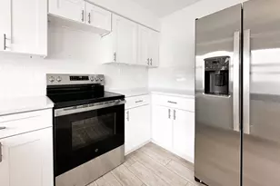 11295 1st St E, Treasure Island, FL 33706 - Photo 34