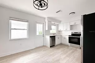 11295 1st St E, Treasure Island, FL 33706 - Photo 36