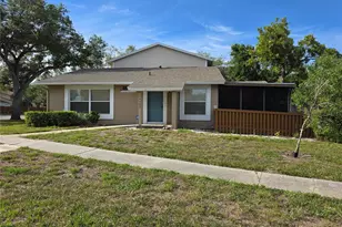 14602 Pine Glen Cir, Lutz, FL 33559 - Photo 2