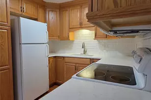 14602 Pine Glen Cir, Lutz, FL 33559 - Photo 14
