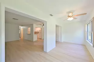 511 Finsbury Cir, Sun City Center, FL 33573 - Photo 26
