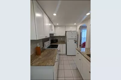 203 W Crest 1/2 Avenue, Tampa, FL 33603 - Photo 6