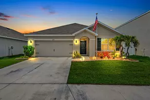 2411 Mizner Bay Ave, Bradenton, FL 34208 - Photo 2