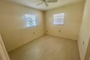 7847 39th Terrace N, Saint Petersburg, FL 33709 - Photo 12