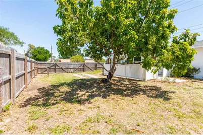 2741 37th Street S, Saint Petersburg, FL 33711 - Photo 30