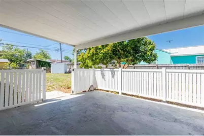 2741 37th Street S, Saint Petersburg, FL 33711 - Photo 22