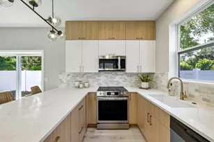 1044 12th Ave S, Saint Petersburg, FL 33705 - Photo 16