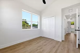 1235 11th Ave S, Saint Petersburg, FL 33705 - Photo 32