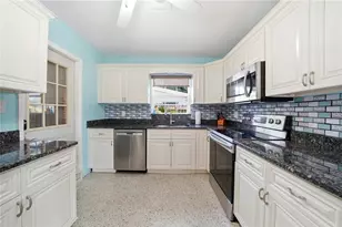 10437 52nd Ave N, Saint Petersburg, FL 33708 - Photo 36