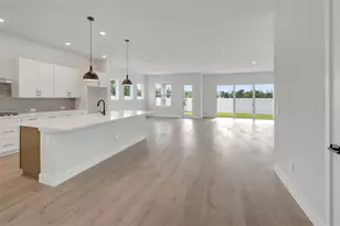 6823 Heron Mdw Dr, Sarasota, FL 34241 - Photo 2