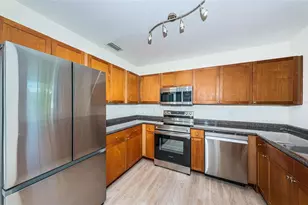 251 Pompano Dr SE, Saint Petersburg, FL 33705 - Photo 6