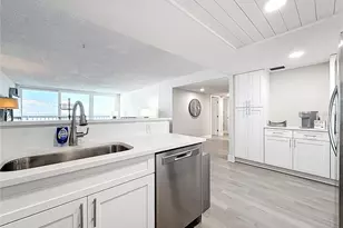 400 Island Way, Clearwater Beach, FL 33767 - Photo 22