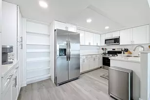 400 Island Way, Clearwater Beach, FL 33767 - Photo 16