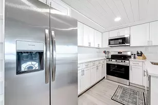 400 Island Way, Clearwater Beach, FL 33767 - Photo 18