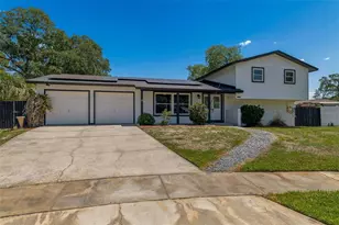 7111 Gateway Ct, Tampa, FL 33615 - Photo 2