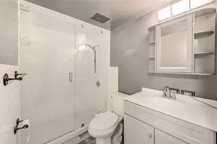 10453 Carrollbrook Cir, Tampa, FL 33618 - Photo 22