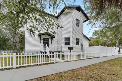 680 25th Avenue S, Saint Petersburg, FL 33705 - Photo 1