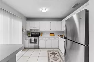 7608 Willow Park Dr, Temple Terrace, FL 33637 - Photo 10