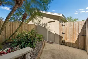 18529 Pebble Lake Ct, Tampa, FL 33647 - Photo 44