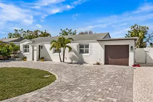14024 N Bayshore Dr, Madeira Beach, FL 33708 - Photo 4