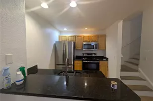 4015 Venetian Bay Dr, Kissimmee, FL 34741 - Photo 4