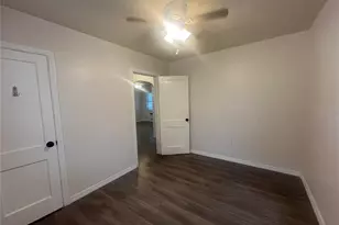 10825 Navajo Dr, Saint Petersburg, FL 33708 - Photo 12