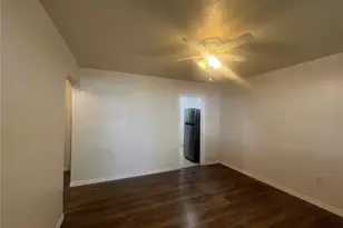 10825 Navajo Dr, Saint Petersburg, FL 33708 - Photo 8