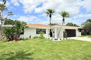797 45th Ave NE, Saint Petersburg, FL 33703 - Photo 2