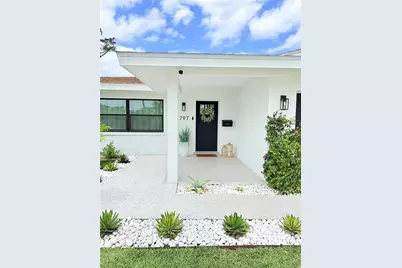797 45th Avenue NE, Saint Petersburg, FL 33703 - Photo 6