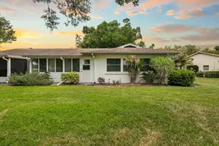 2034 Hawkhurst Cir, Sun City Center, FL 33573 - Photo 44