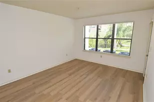 11901 4th Street N, Saint Petersburg, FL 33716 - Photo 16