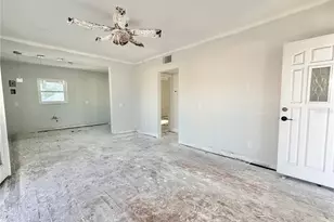664 Mandalay Ave, Clearwater Beach, FL 33767 - Photo 10