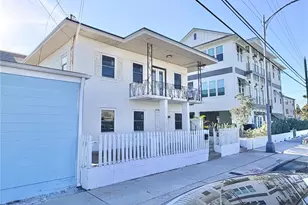 664 Mandalay Ave, Clearwater Beach, FL 33767 - Photo 4