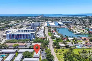 4138 37th St S, Saint Petersburg, FL 33711 - Photo 2