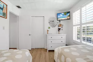 4138 37th St S, Saint Petersburg, FL 33711 - Photo 12