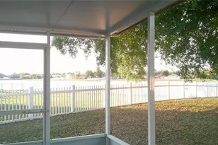 8512 Canterbury Lake Blvd, Tampa, FL 33619 - Photo 24