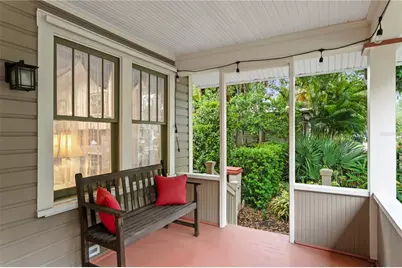 316 9th Avenue NE, Saint Petersburg, FL 33701 - Photo 4
