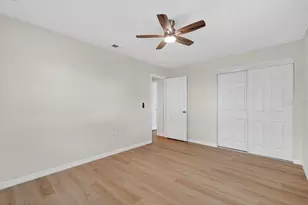 37327 Stanford Ave, Zephyrhills, FL 33541 - Photo 24