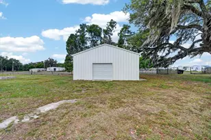 37327 Stanford Ave, Zephyrhills, FL 33541 - Photo 40