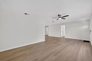 37327 Stanford Ave, Zephyrhills, FL 33541 - Photo 10