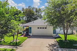 1686 Oak Spring Dr, Tarpon Springs, FL 34689 - Photo 2