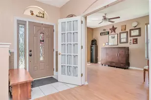 19103 Wind Dancer St, Lutz, FL 33558 - Photo 4