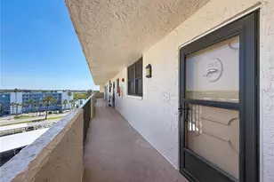18304 Gulf Blvd, Redington Shores, FL 33708 - Photo 32