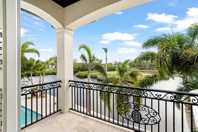 356 Belleair Drive NE, Saint Petersburg, FL 33704 - Photo 32