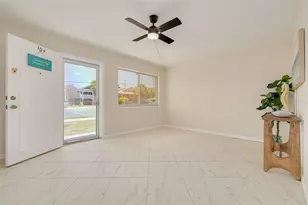 250 126th Ave, Treasure Island, FL 33706 - Photo 4